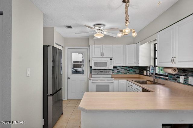 2560 Westwood Avenue, New Smyrna Beach, FL 32168