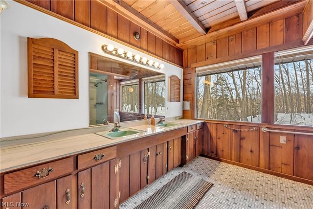 22791 Harms Road, Euclid, OH 44143