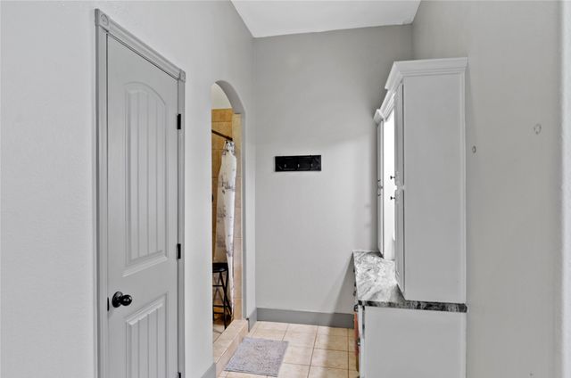 396 Ranchview Court, Bowie, TX 76230