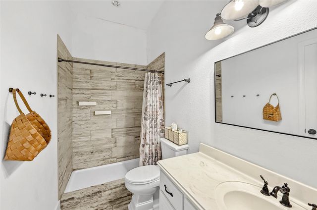 396 Ranchview Court, Bowie, TX 76230