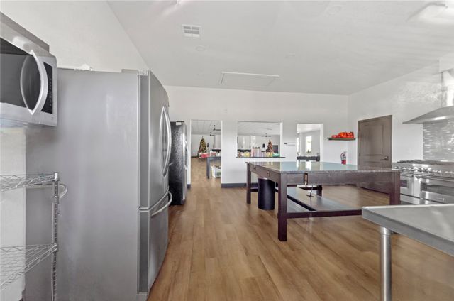 396 Ranchview Court, Bowie, TX 76230