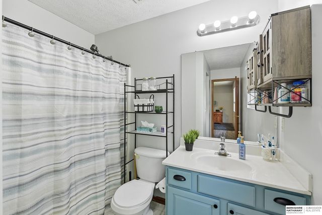16102 S Street, Omaha, NE 68135