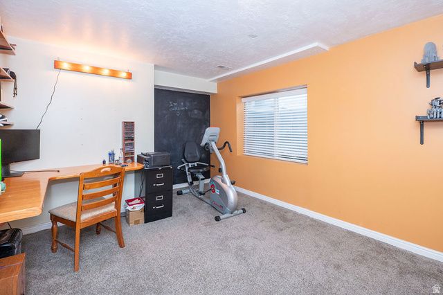 587 E EASTPOINTE CIR, North Salt Lake, UT 84054