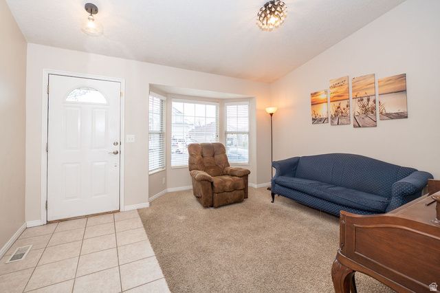 587 E EASTPOINTE CIR, North Salt Lake, UT 84054