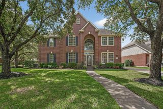 4742 Robins Way, Sugar Land, TX 77479