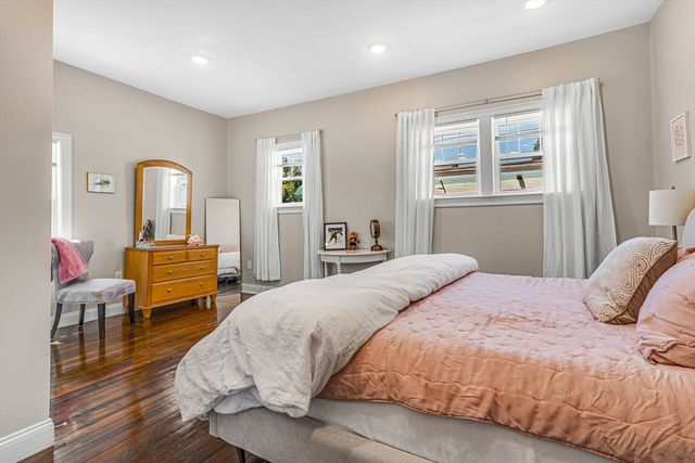 1 Conn Street 1, Woburn, MA 01801
