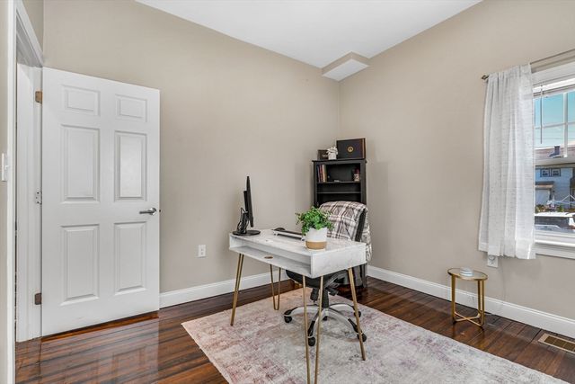 1 Conn Street 1, Woburn, MA 01801