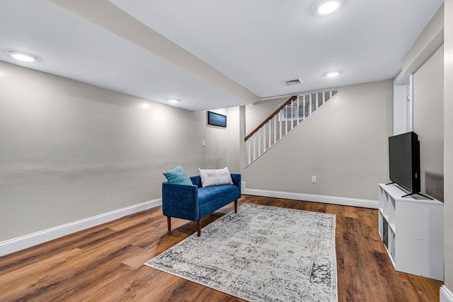 1 Conn Street 1, Woburn, MA 01801