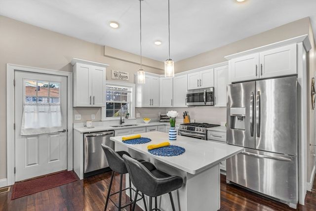 1 Conn Street 1, Woburn, MA 01801