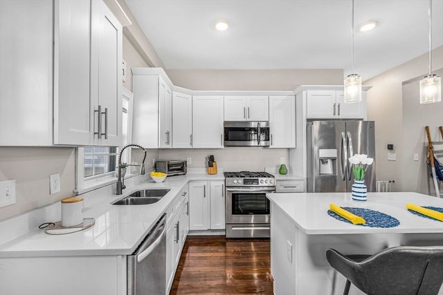 1 Conn Street 1, Woburn, MA 01801