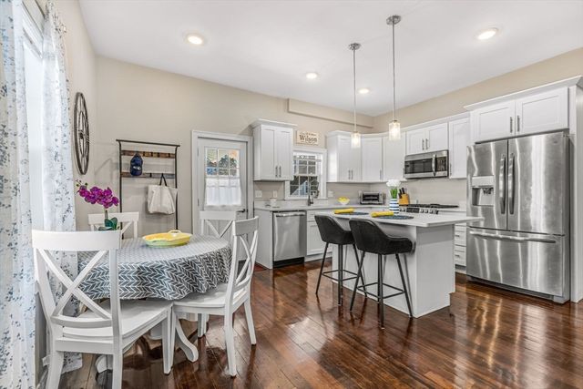1 Conn Street 1, Woburn, MA 01801