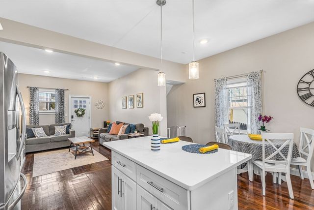 1 Conn Street 1, Woburn, MA 01801