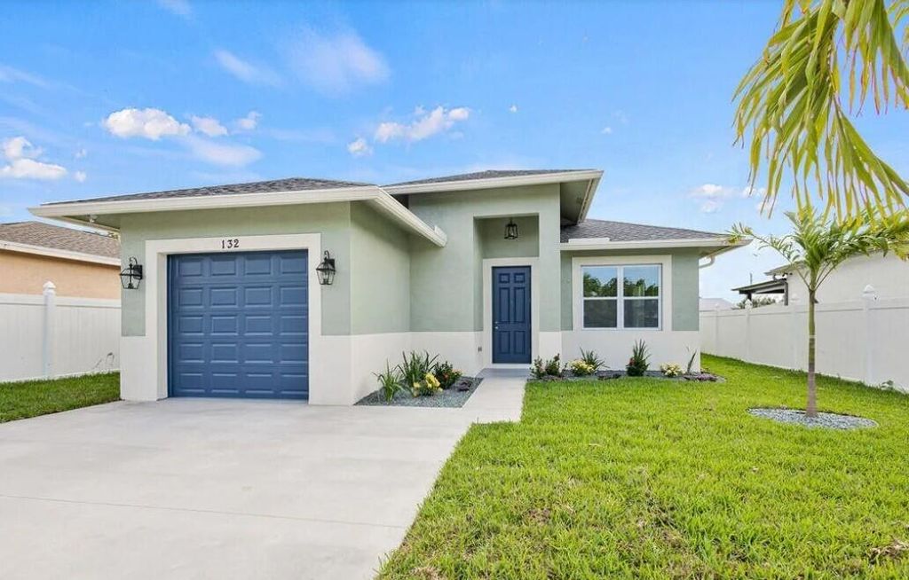 132 NW 11th Avenue, Boynton Beach, FL 33435
