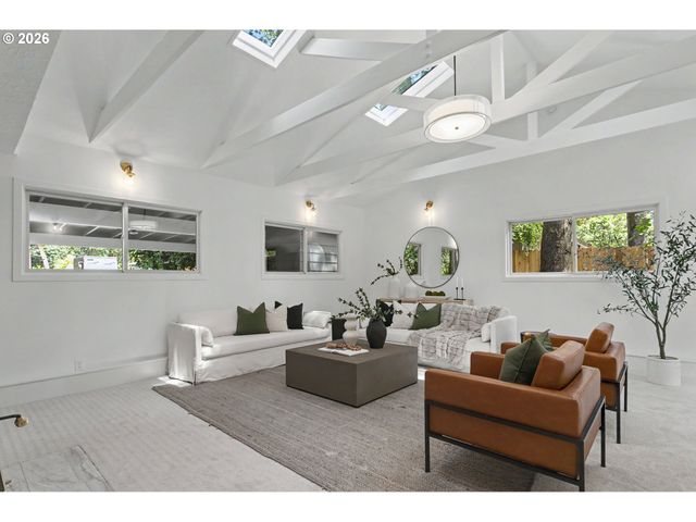 6054 CARMAN Dr, Lake Oswego, OR 97035