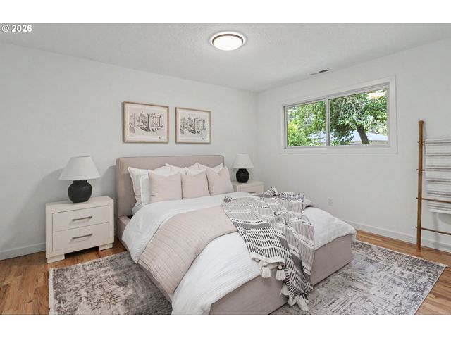 6054 CARMAN Dr, Lake Oswego, OR 97035