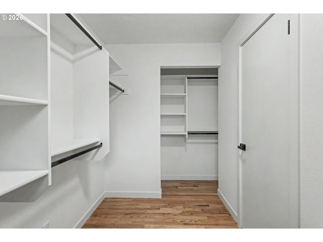 6054 CARMAN Dr, Lake Oswego, OR 97035