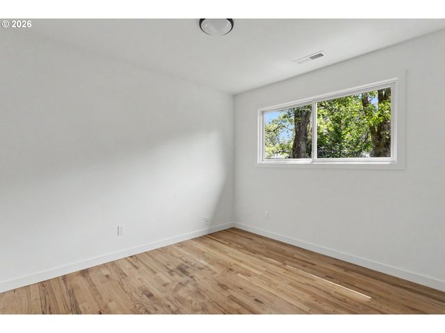 6054 CARMAN Dr, Lake Oswego, OR 97035