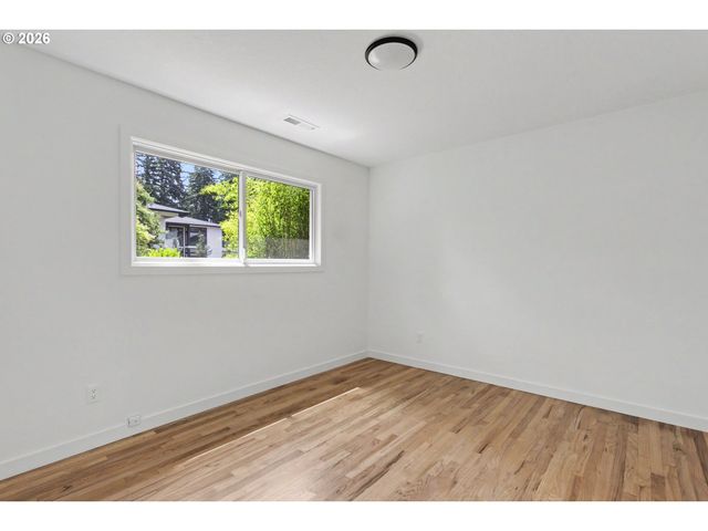6054 CARMAN Dr, Lake Oswego, OR 97035
