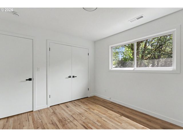 6054 CARMAN Dr, Lake Oswego, OR 97035