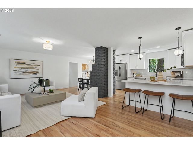 6054 CARMAN Dr, Lake Oswego, OR 97035
