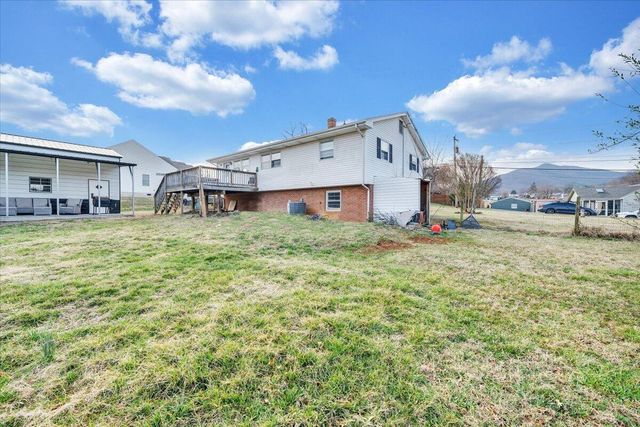 1541 Penley BLVD, Salem, VA 24153