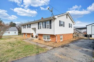 1541 Penley BLVD, Salem, VA 24153