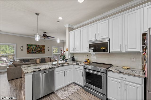 8935 Falcon Pointe LOOP, Fort Myers, FL 33912