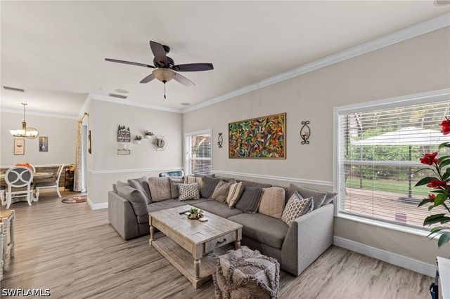 8935 Falcon Pointe LOOP, Fort Myers, FL 33912