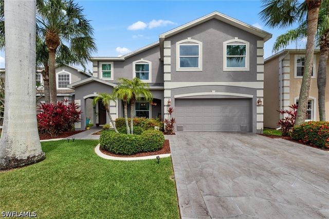 8935 Falcon Pointe LOOP, Fort Myers, FL 33912