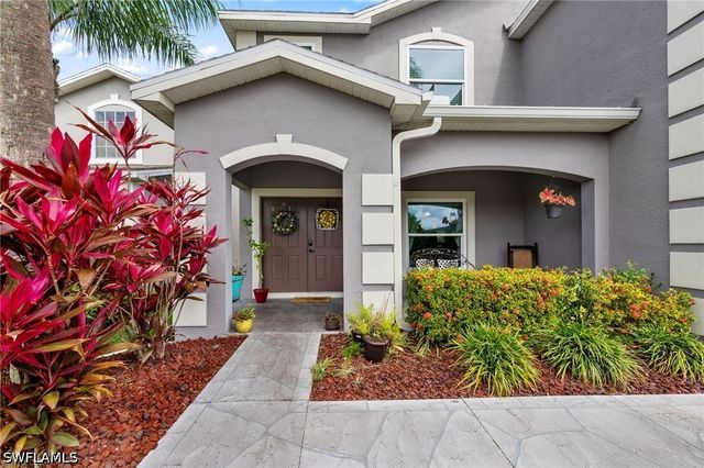 8935 Falcon Pointe LOOP, Fort Myers, FL 33912