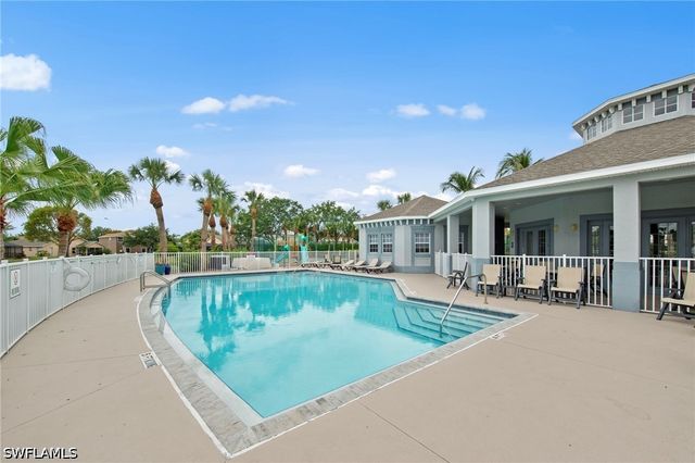 8935 Falcon Pointe LOOP, Fort Myers, FL 33912