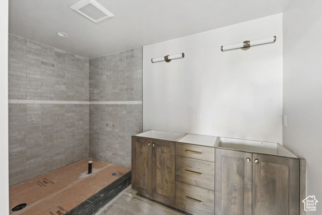 Image 5 of property listing at 1912 W MOCHILA CIR, Keetley, UT 84032