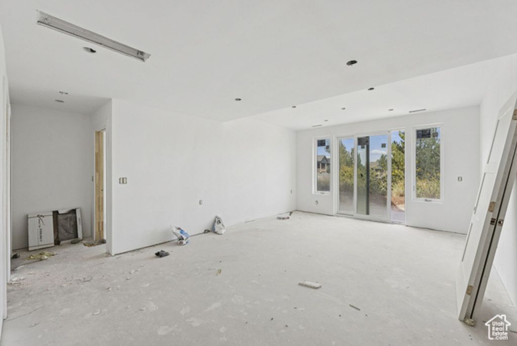 Image 7 of property listing at 1912 W MOCHILA CIR, Keetley, UT 84032