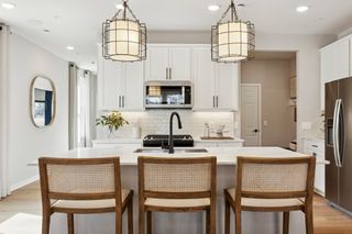 29 Emerald Run 17, Shrewsbury, MA 01545