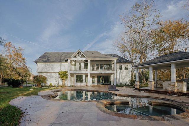 8530 Halls Retreat Court, Missouri City, TX 77459
