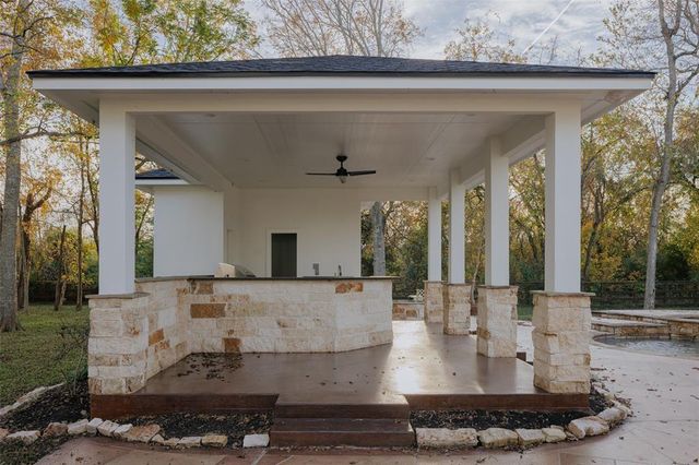 8530 Halls Retreat Court, Missouri City, TX 77459
