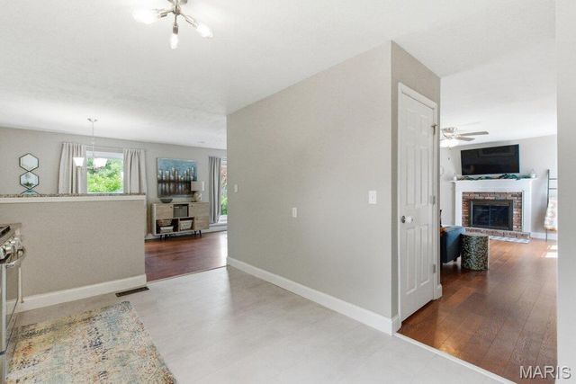 1255 Jade Wind Circle, Ballwin, MO 63011