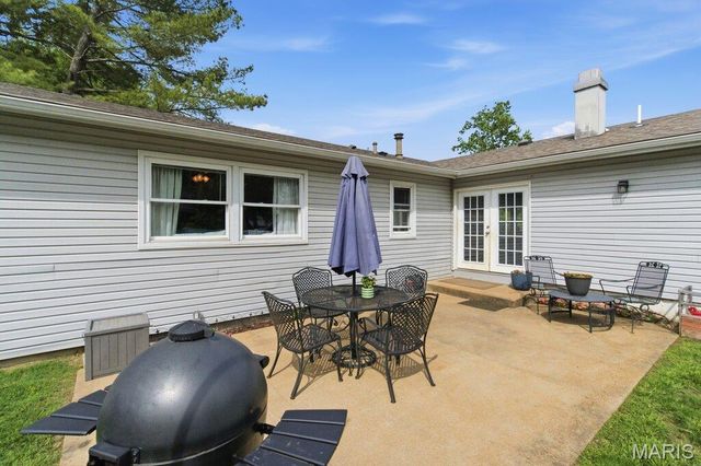 1255 Jade Wind Circle, Ballwin, MO 63011