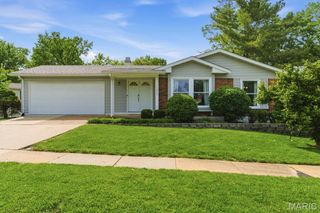 1255 Jade Wind Circle, Ballwin, MO 63011
