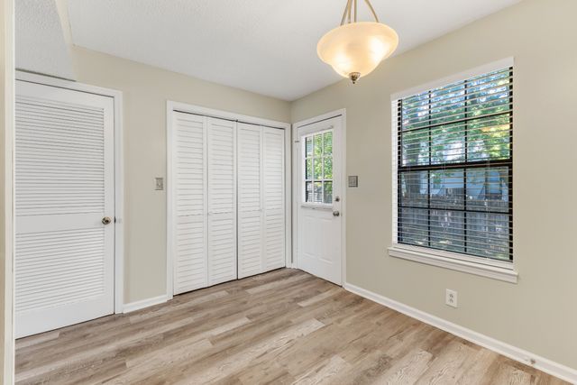205 Edgewood Dr, Hendersonville, TN 37075