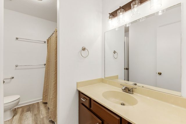 205 Edgewood Dr, Hendersonville, TN 37075