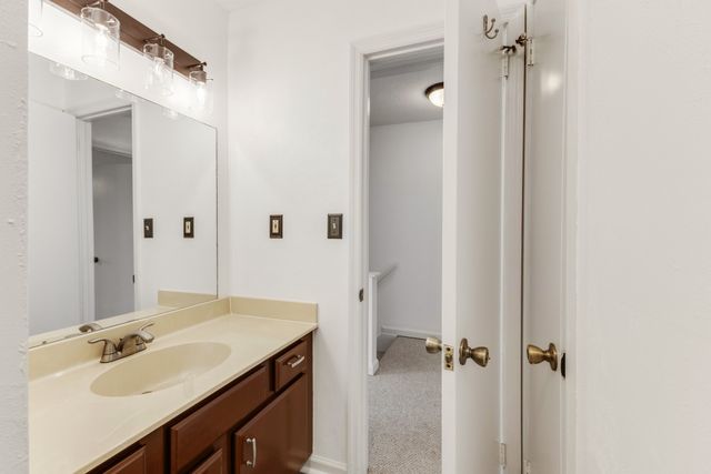 205 Edgewood Dr, Hendersonville, TN 37075