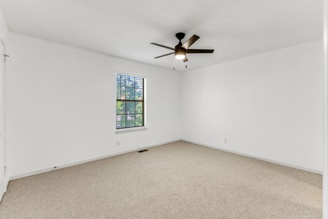 205 Edgewood Dr, Hendersonville, TN 37075