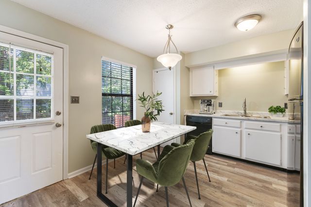 205 Edgewood Dr, Hendersonville, TN 37075