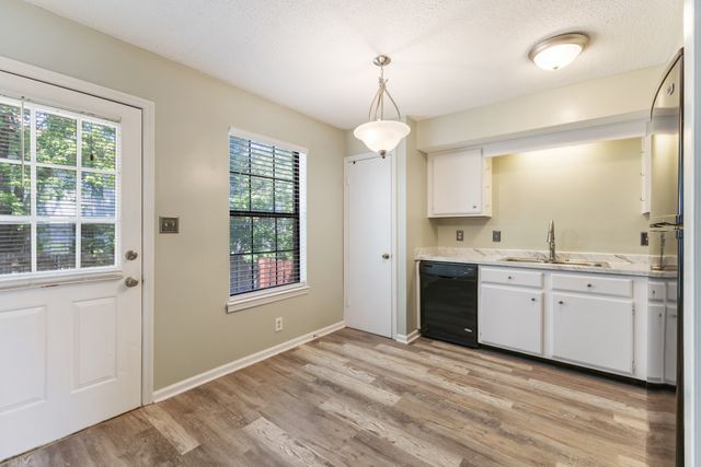 205 Edgewood Dr, Hendersonville, TN 37075