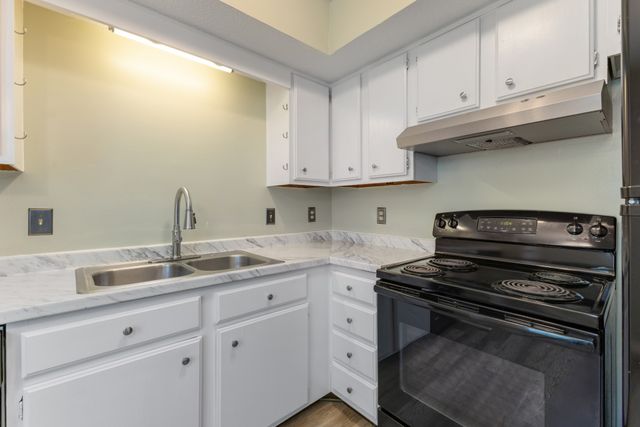 205 Edgewood Dr, Hendersonville, TN 37075