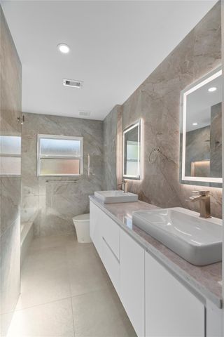 9203 Kapri Lane, Houston, TX 77025