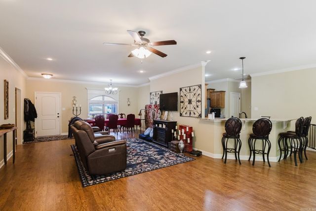 118 Madrid Drive, Benton, AR 72015