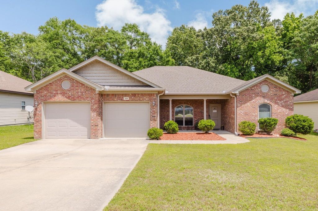 118 Madrid Drive, Benton, AR 72015