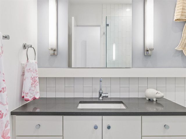 4220 Verano DR, Austin, TX 78735